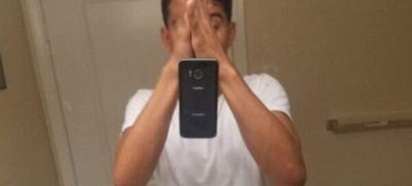 VIRAL: Νέα τρέλα! Όλοι βγάζουν selfies πετώντας το κινητό στον αέρα!