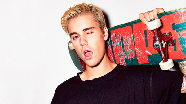 Η βραδινή έξοδος του Justin Bieber και η έκπληξη που προκάλεσε στους θαμώνες του μαγαζιού.