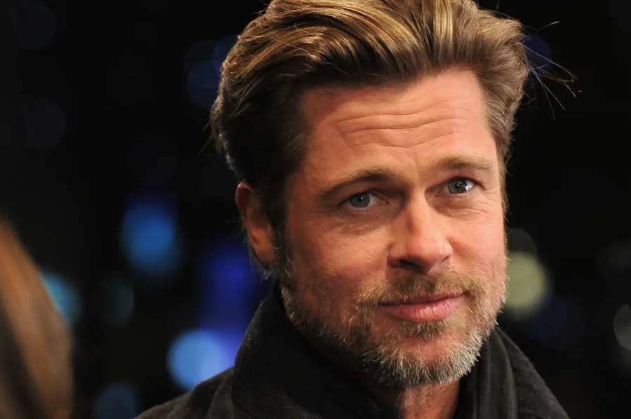 Ο Brad Pitt στην πρεμιέρα της ταινίας Megamind στο Παρίσι, στο σινεμά UGC Normandie.