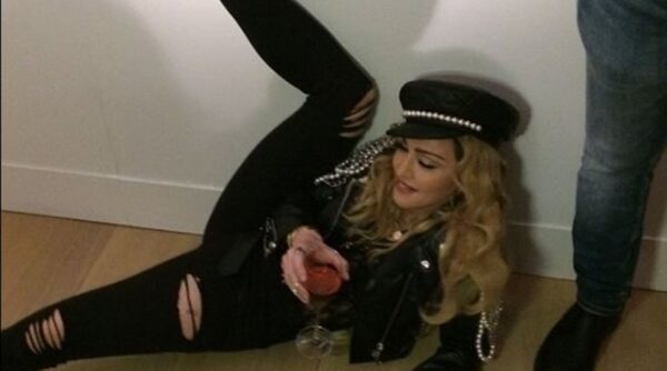 Στα πατώματα η Madonna στο Λονδίνο!