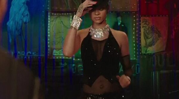 Κόβουν την ανάσα Rihanna και Cara Delevingne στο trailer της ταινίας του Luc Besson!