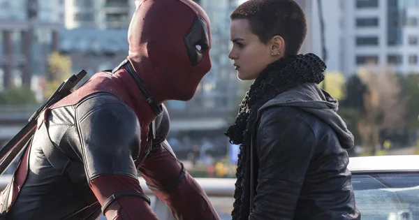 Deadpool (Ryan Reynolds) doesn’t really see eye-to-eye with Negasonic Teenage Warhead (Brianna Hildebrand).