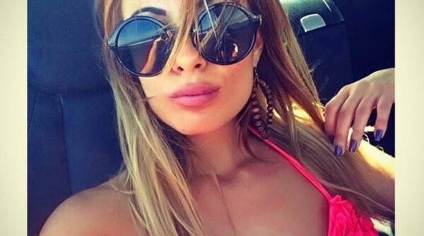 Μίνα Αρναούτη: Οδηγούσε ο Παντελίδης σας αρέσει δεν σας αρέσει