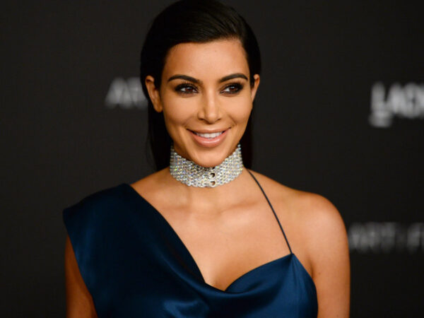 Η Kim Kardashian άλλαξε γνώμη: τελικά αυτά που περάσαμε για ναρκωτικά, δεν ήταν σκόνη από γλυκά