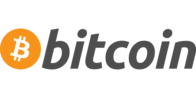 Το λογότυπο του Bitcoin με το πορτοκαλί σύμβολο και τη λέξη bitcoin σε γκρι χρώμα.
