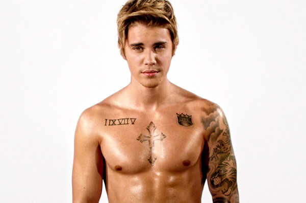 Ήταν να μην ανοίξει ξανά το Instagram ο Justin Bieber, δε σταματάει να ανεβάζει σέξι φωτογραφίες.