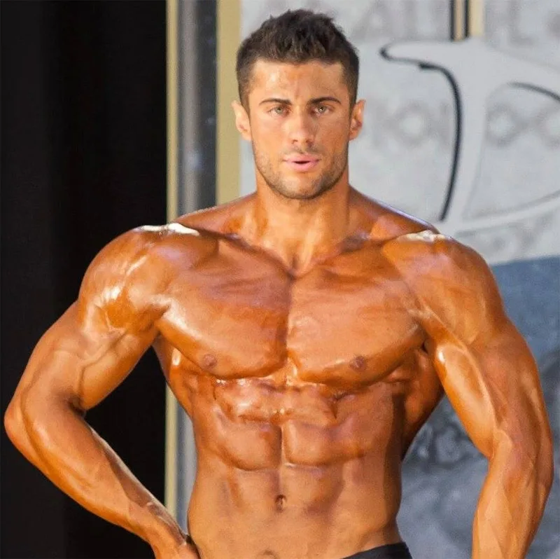 Ο Κωνσταντίνος Βασάλος σε αγώνες body building.