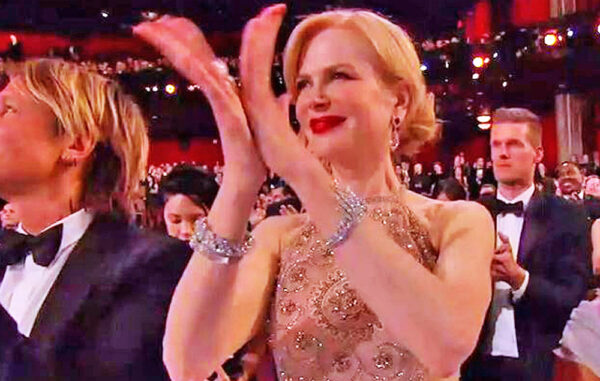 Επιτέλους, η Νicole Kidman απαντάει για το περίεργο χειροκρότημα της, τη βραδιά των Oscar!