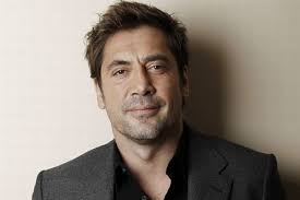 Ο ηθοποιός Javier Bardem με κοστούμι