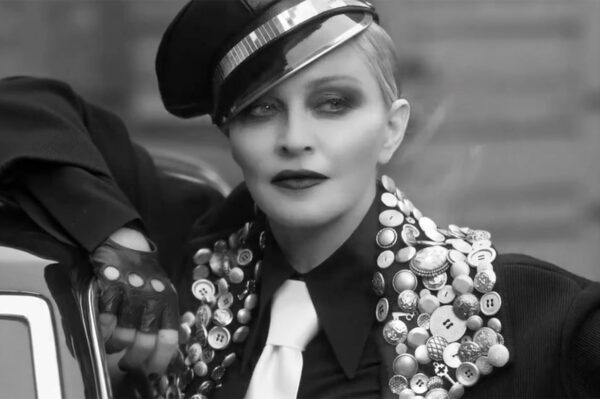 Ακόμη να δεις την ταινία μικρού μήκους της Madonna για την ημέρα της γυναίκας;