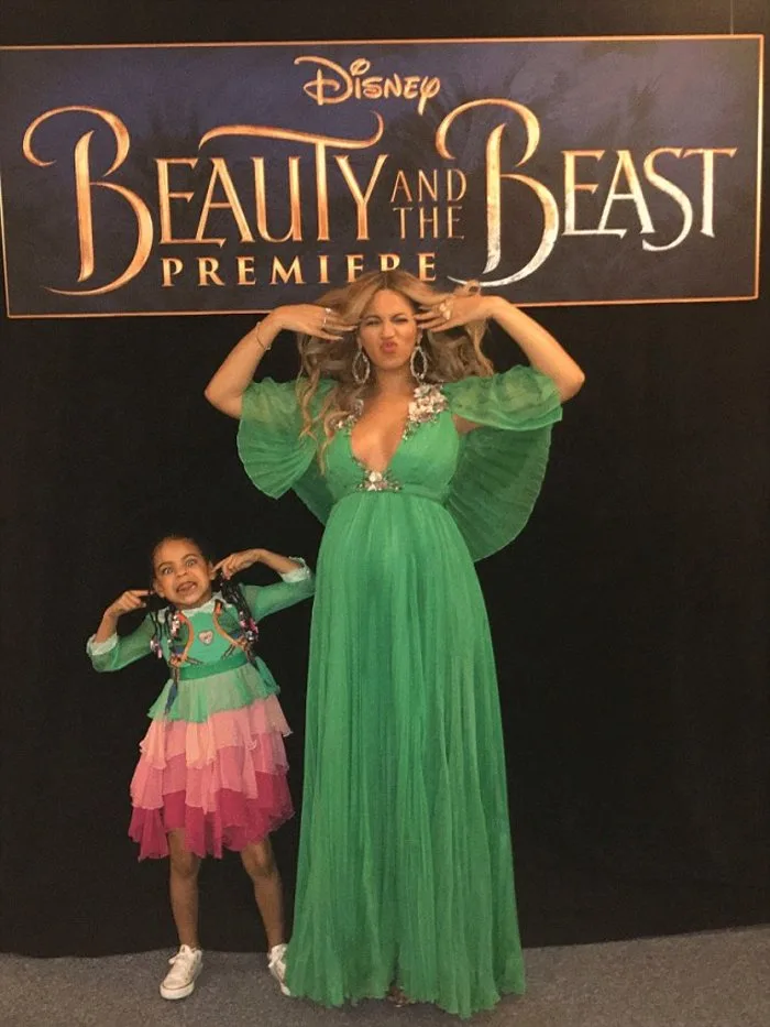 Η Beyoncé και η κόρη της Blue Ivy στην πρεμιέρα της ταινίας Beauty and the Beast.
