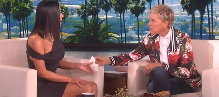 Η Kim Kardashian και η Ellen DeGeneres σε τηλεοπτική εκπομπή