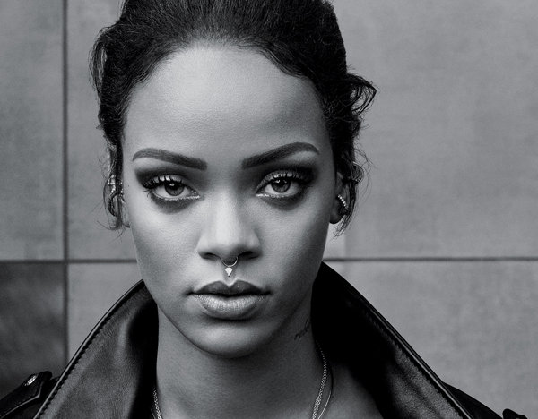 H Rihanna επιστρέφει με νέο δίσκο και έχει τίτλο «R9»