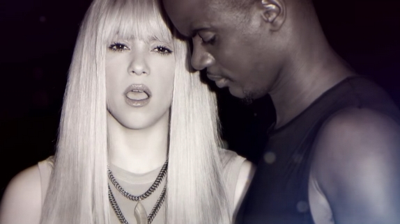 Πιo sexy από ποτέ η Shakira, στο νέο video clip για το Comme moi μαζί με τον Black M