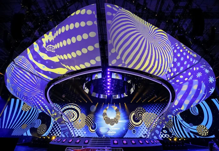 Η εντυπωσιακή σκηνή της Eurovision 2017 στο Κίεβο