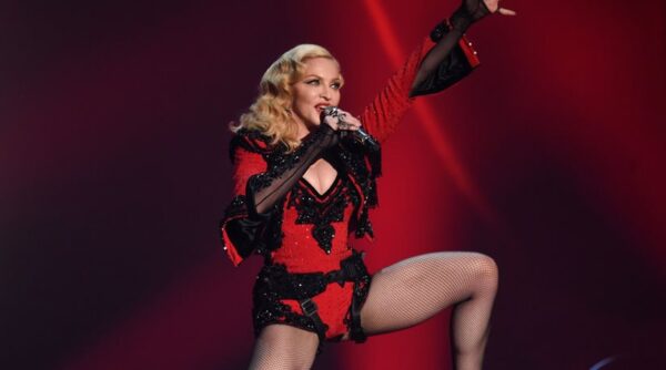 H Madonna ανέβασε γυμνή φωτογραφία στο Instagram και προκάλεσε πολλές αντιδράσεις
