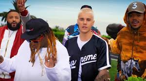 Ο Justin Bieber, ο DJ Khaled, ο Lil Wayne και ο Chance The Rapper σε σκηνή από το video clip I’m The One.