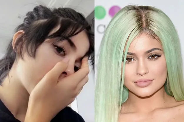 Η Kylie Jenner σε κολάζ φωτογραφιών με τα φυσικά της μαλλιά και με πράσινη περούκα.