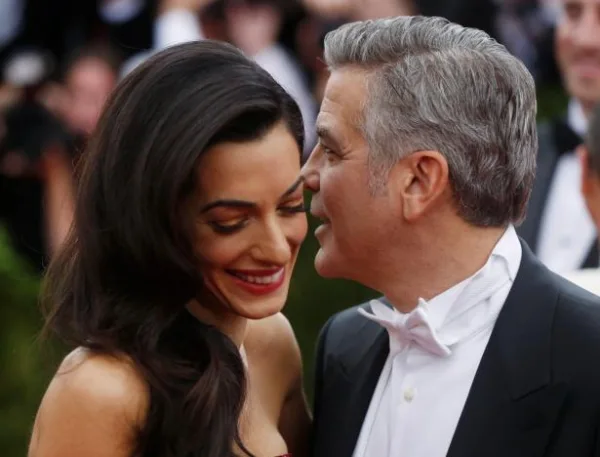 Ο George Clooney και η Amal Alamuddin σε επίσημη εμφάνιση.