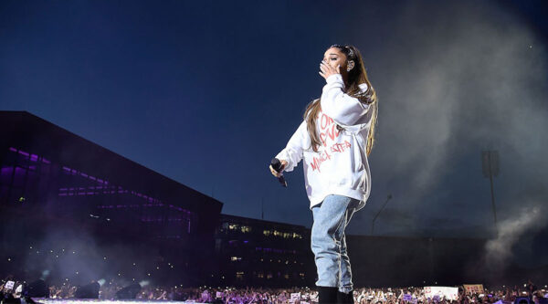 Η Ariana Grande έκανε tattoo για τα θύματα στο Manchester!