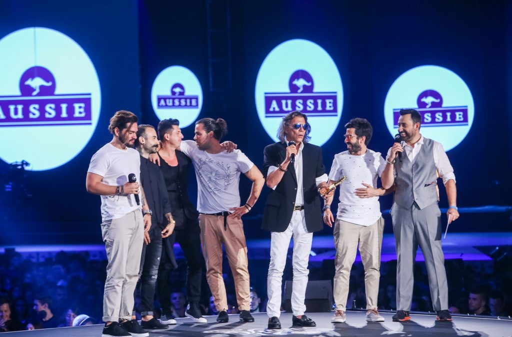 Το συγκρότημα ΜΕΛΙSSES στη σκηνή των MAD Video Music Awards 2017.