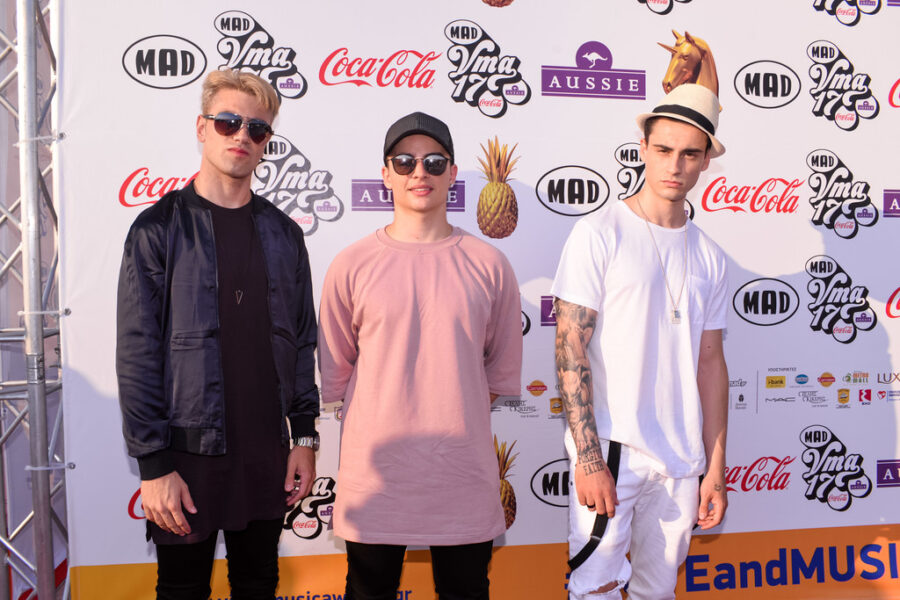 Το συγκρότημα The Players στο κόκκινο χαλί των MAD Video Music Awards 2017.