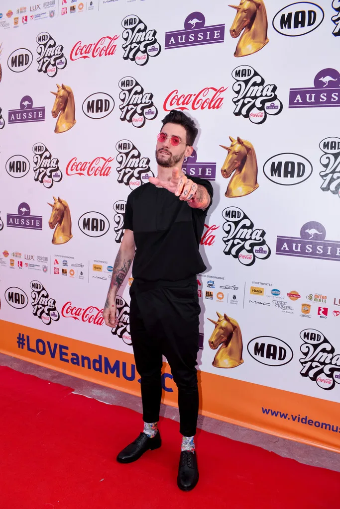 Ο Αναστάσιος Ράμμος στο κόκκινο χαλί των MAD Video Music Awards 2017.