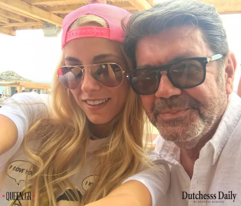Η Δούκισσα Νομικού και ο Γιάννης Λάτσιος σε selfie.