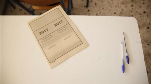 Πανελλήνιες 2017 Έδωσαν αλλοιωμένο κείμενο στην Νεοελληνική Γλώσσα – Ποια φράση άλλαξαν