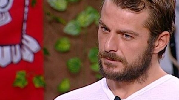 Η φωτογραφία του Ντάνου στην παραλία που έκανε το Instagram να παραμιλά