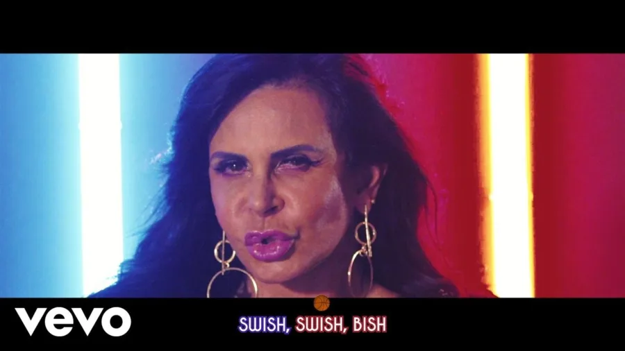 Η Gretchen στο lyric video του Swish Swish