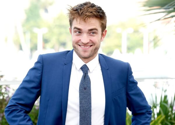 Δε φαντάζεσαι για ποιο λόγο αποβλήθηκε ο Robert Pattinson από το σχολείο!