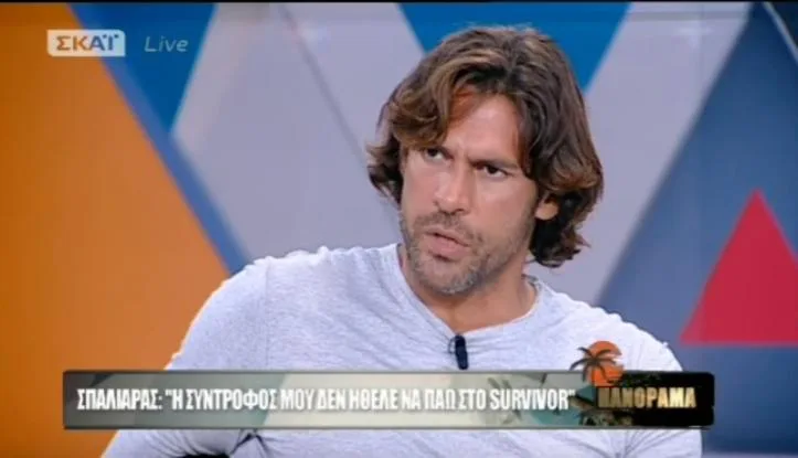 Ο Γιάννης Σπαλιάρας σε τηλεοπτική εκπομπή.