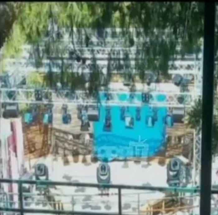 Σκηνικό για τον ημιτελικό και τελικό του Survivor στην Αθήνα.