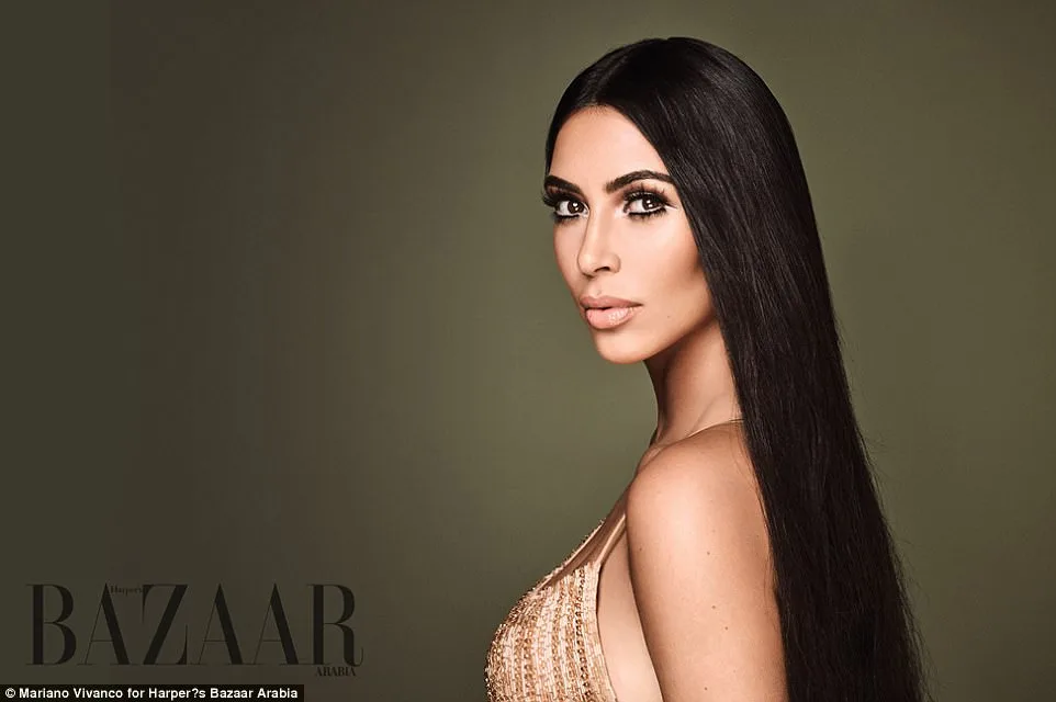 Kim Kardashian μιμείται την Cher