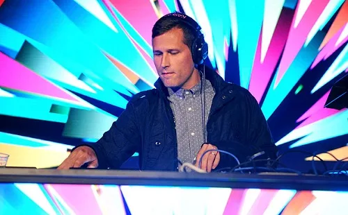 Ο DJ Kaskade στην εκδήλωση για το λανσάρισμα του Moto X στη Νέα Υόρκη.
