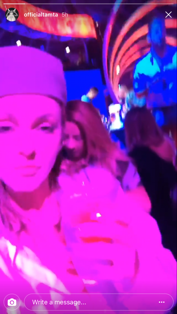 Η Τάμτα σε στιγμιότυπο από τα MTV VMA 2017.