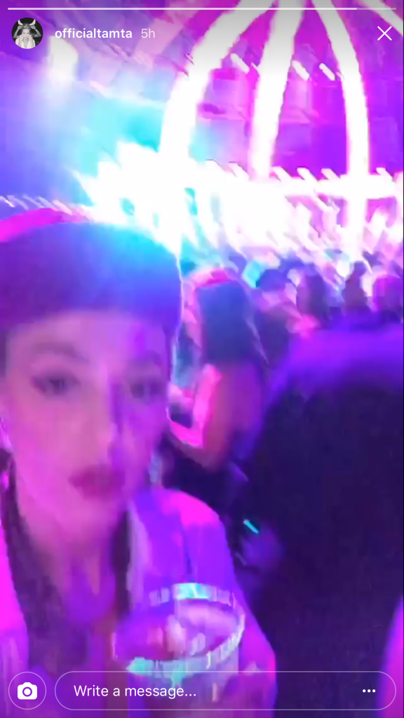 Η Τάμτα σε στιγμιότυπο από τα MTV VMA 2017.