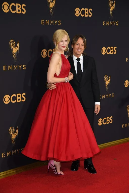 Η Nicole Kidman και ο Keith Urban στα Emmy Awards 2017 στο Microsoft Theatre του Λος Άντζελες.