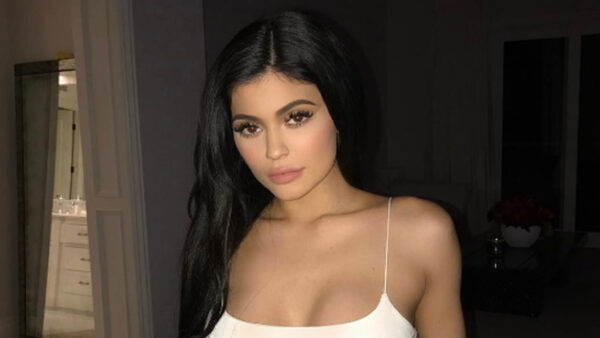 Kylie Jenner: Ξαναγέμισε τα χείλη της; Κυκλοφόρησαν φωτογραφίες που την δείχνουν με ακόμη μεγαλύτερα!
