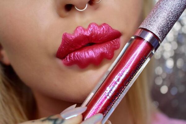 «Κυματιστά» χείλια: το νέο make up trend από το Instagram είναι εντελώς WTF!