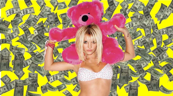 Η Britney Spears με ροζ λούτρινο αρκουδάκι σε κίτρινο φόντο με χαρτονομίσματα.