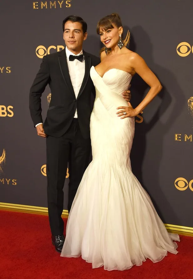 Η Sofia Vergara με τον γιο της Manolo Gonzalez Vergara στα βραβεία Emmy.
