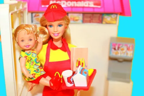 πιο περίεργες Barbie