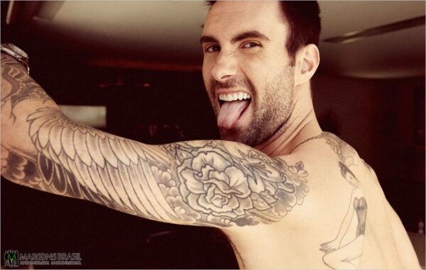 O Adam Levine γίνεται για 2η φορά μπαμπάς! – Η φωτογραφία με την φουσκωμένη κοιλίτσα της συζύγου του