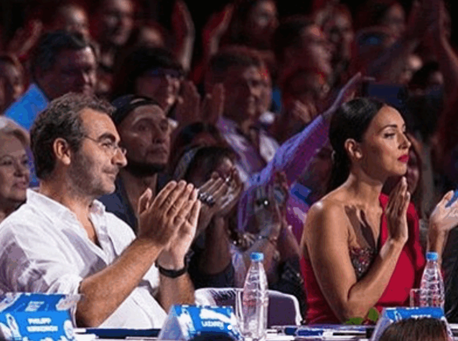Ο Δημήτρης Κοντόπουλος σε κριτική επιτροπή μουσικού φεστιβάλ.