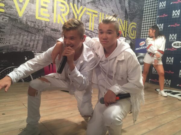 Meet and Greet with Marcus & Martinus: To pop ντουέτο από τη Νορβηγία βρέθηκε για πρώτη φορά στην Ελλάδα και συνάντησε τους φαν του