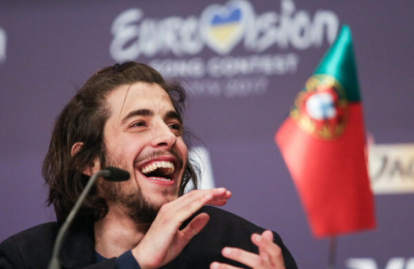 Βγήκε από την εντατική ο Salvador Sobral, εξακολουθεί να εξετάζεται το σενάριο τεχνητής καρδιάς