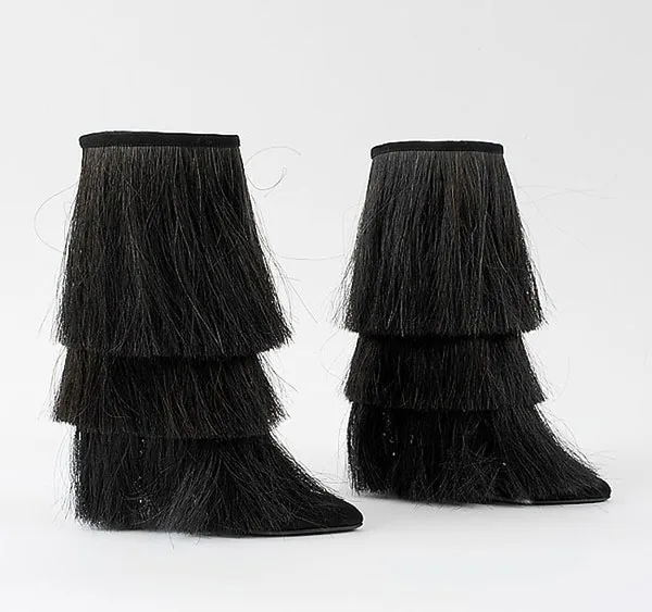 Περίεργα παπούτσια Helmut Lang (2004) από την έκθεση του Metropolitan Museum.