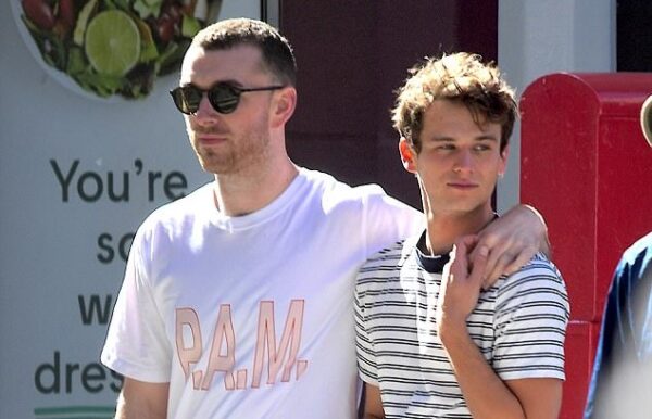Ο Sam Smith μιλά για πρώτη φορά για τον σύντροφο του Brandon Flynn: “Μου αξίζει να είμαι ευτυχισμένος”